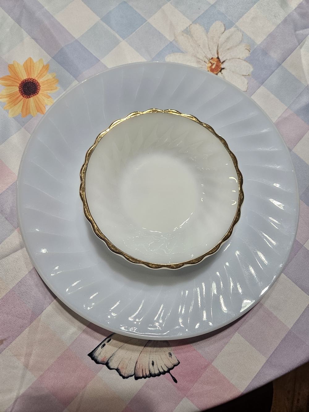 Anchor Hocking Bowl W/Gold Trim & Plate